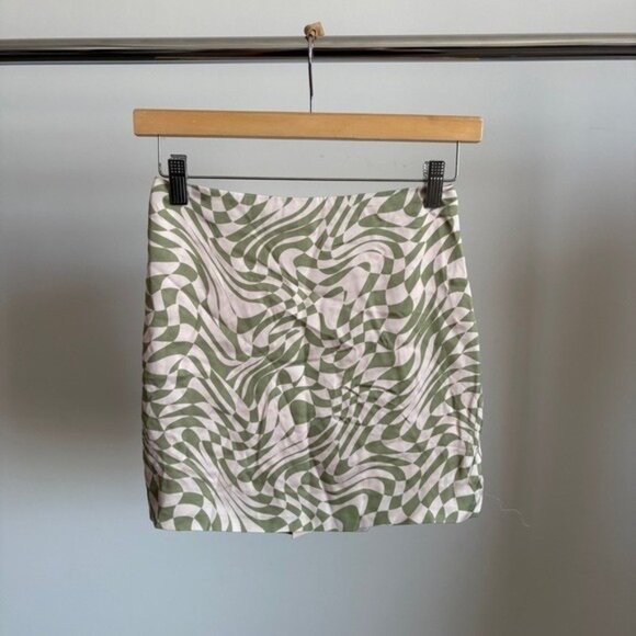 NWT Green and Pink For Love And Lemons “Aiko” Mini Skirt Sz Small - Picture 2 of 10